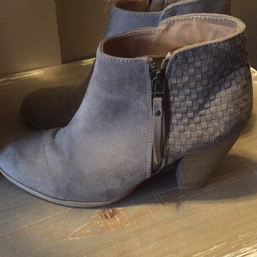 Wedge type heels ankle boot